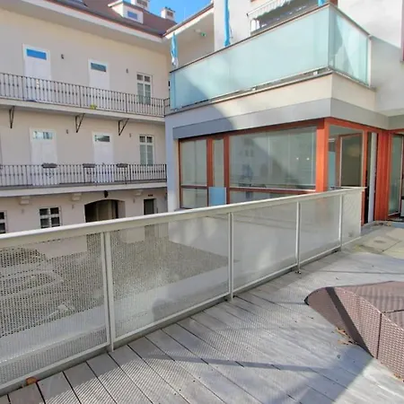 Auriapartments Karlin 2Kk S Terasou A Parkovanim Prague Exterior photo